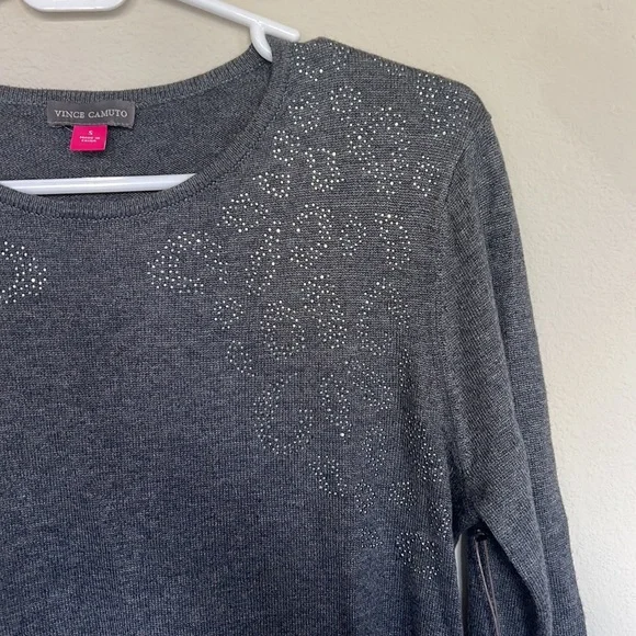 NWT Vince Camuto Studded Shoulder Animal Print Jacquard Sweater - Picture 4 of 5